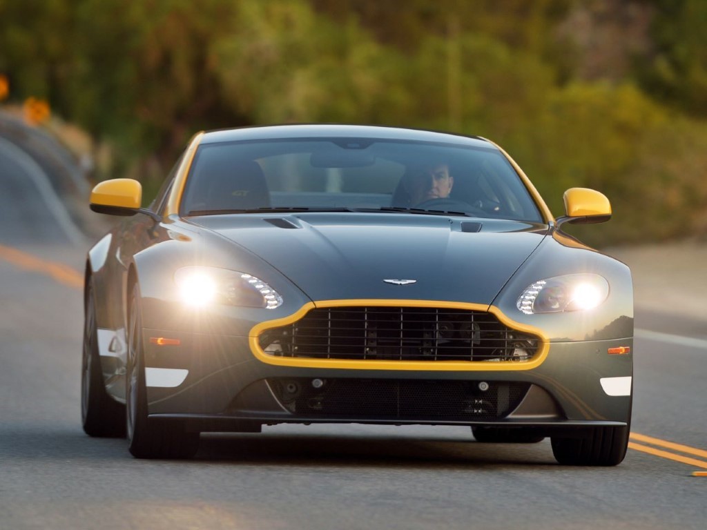 Aston Martin Vantage 4.7 S V8 (Automático)